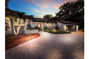 5231 SIESTA COVE DRIVE, SARASOTA, FL 34242 - MLS#MFRA4686013