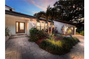 5231 SIESTA COVE DRIVE, SARASOTA, FL 34242 - MLS#MFRA4686013