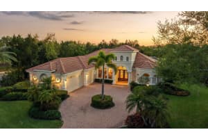 7026 DOMINION LANE, LAKEWOOD RANCH, FL 34202 - MLS#MFRA4686017