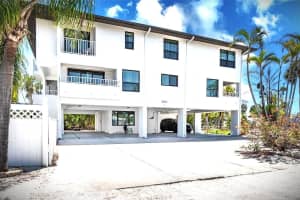 3701 5th Ave #1, HOLMES BEACH
