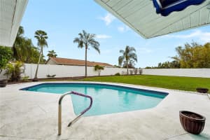 7320 MEADOWBROOK DRIVE, SARASOTA, FL 34243 - MLS#MFRA4686069