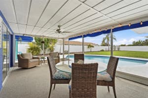 7320 MEADOWBROOK DRIVE, SARASOTA, FL 34243 - MLS#MFRA4686069