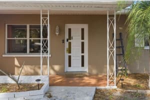 8520 109TH WAY, SEMINOLE, FL 33772 - MLS#MFRA4686088