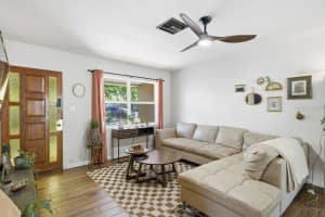 8520 109TH WAY, SEMINOLE, FL 33772 - MLS#MFRA4686088