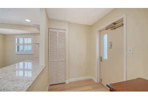 5790 MIDNIGHT PASS ROAD, SARASOTA, FL 34242 - MLS#MFRA4686142