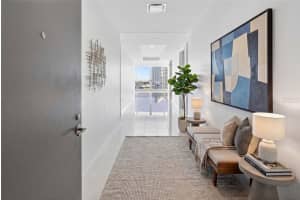 400 CENTRAL AVENUE, ST PETERSBURG, FL 33701 - MLS#MFRA4686146