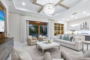 8352 SEA GLASS COURT, SARASOTA, FL 34240 - MLS#MFRA4686161