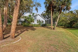 4301 BRACKENWOOD COURT, SARASOTA, FL 34232 - MLS#MFRA4686243