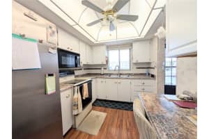 3624 LAKE BAYSHORE DRIVE, BRADENTON, FL 34205 - MLS#MFRA4686262