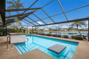 6821 COUNTRY LAKES CIRCLE, SARASOTA, FL 34243 - MLS#MFRA4686274