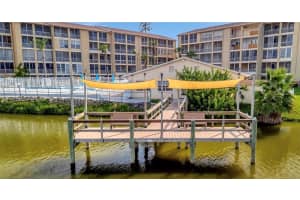 3514 LAKE BAYSHORE DRIVE, BRADENTON, FL 34205 - MLS#MFRA4686299