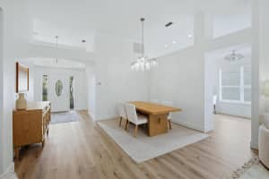 7904 HAMPTON COURT, UNIVERSITY PARK, FL 34201 - MLS#MFRA4686304