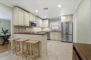 1467 GEORGETOWNE DRIVE, SARASOTA, FL 34232 - MLS#MFRA4686405