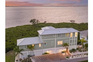 332 HARBOUR SOUND COURT, BRADENTON, FL 34209 - MLS#MFRA4686408