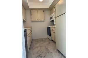 2807 48TH AVE DR W, BRADENTON, FL 34212 - MLS#MFRA4686409