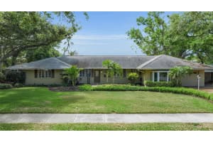 1714 SOUTH DRIVE, SARASOTA, FL 34239 - MLS#MFRA4686448