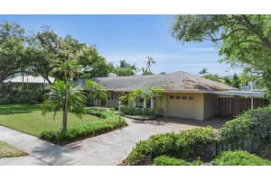 1714 SOUTH DRIVE, SARASOTA, FL 34239 - MLS#MFRA4686448