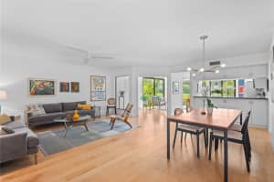 5226 LANDINGS BOULEVARD, SARASOTA, FL 34231 - MLS#MFRA4686518