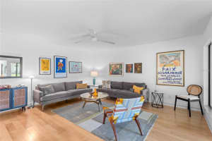 5226 LANDINGS BOULEVARD, SARASOTA, FL 34231 - MLS#MFRA4686518