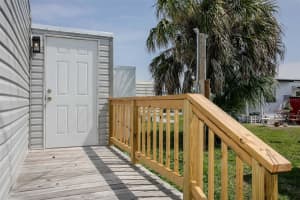 410 51ST AVENUE DRIVE, BRADENTON, FL 34207 - MLS#MFRA4686631