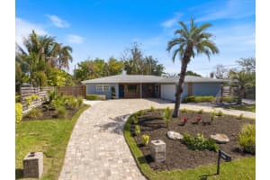 2513 MINEOLA WAY, SARASOTA, FL 34239 - MLS#MFRA4686632