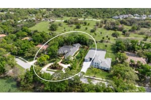 5023 ASHLEY PARKWAY, SARASOTA, FL 34241 - MLS#MFRA4686640