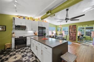 952 46TH STREET, SARASOTA, FL 34234 - MLS#MFRA4686642