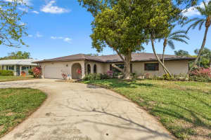 5109 PALM AIRE DRIVE, SARASOTA, FL 34243 - MLS#MFRA4686695