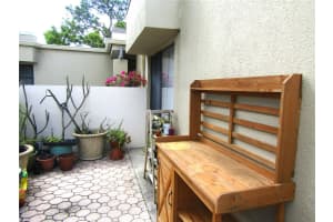 2405 CRISPIN COURT, SARASOTA, FL 34235 - MLS#MFRA4686722