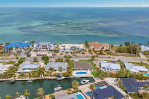 680 KEY ROYALE DRIVE, HOLMES BEACH, FL 34217 - MLS#MFRA4686733