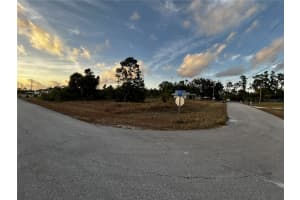 3506 32ND STREET, LEHIGH ACRES, FL 33976 - MLS#MFRA4686756