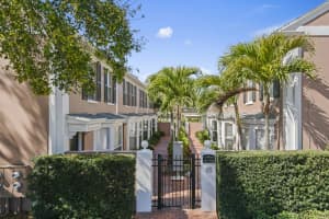 301 BUNGALOW PARK AVENUE, TAMPA, FL 33609 - MLS#MFRA4686796