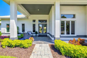 7305 LINKS COURT, SARASOTA, FL 34243 - MLS#MFRA4686862