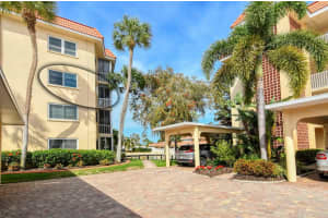 1215 PORTOFINO DRIVE, SARASOTA, FL 34242 - MLS#MFRA4686879