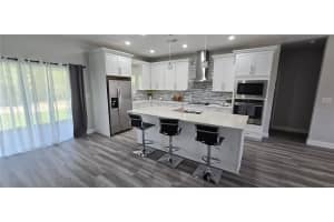 32835 FOREST AVENUE, LEESBURG, FL 34788 - MLS#MFRA4686939