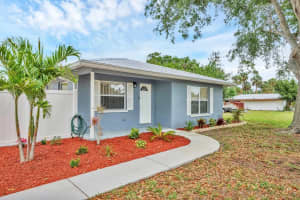 2715 52ND AVENUE TERRACE, BRADENTON, FL 34207 - MLS#MFRA4686957