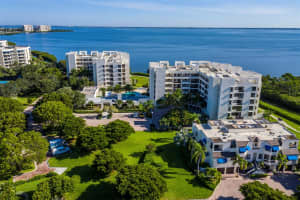 1930 HARBOURSIDE DRIVE, LONGBOAT KEY, FL 34228 - MLS#MFRA4686987