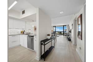 1930 HARBOURSIDE DRIVE, LONGBOAT KEY, FL 34228 - MLS#MFRA4686987