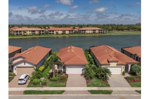 10424 CROOKED CREEK DRIVE, VENICE, FL 34293 - MLS#MFRA4687003