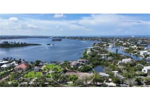 546 FREELING DRIVE, SARASOTA, FL 34242 - MLS#MFRA4687147