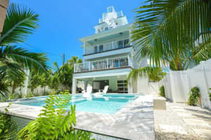 332 AVENIDA DE MAYO, SARASOTA, FL 34242 - MLS#MFRA4687188