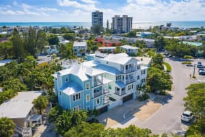 332 AVENIDA DE MAYO, SARASOTA, FL 34242 - MLS#MFRA4687188