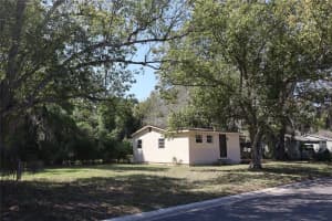 2024 DIXIE AVENUE, EUSTIS, FL 32726 - MLS#MFRA4687209