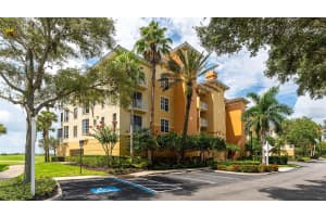 6350 WATERCREST WAY, LAKEWOOD RANCH, FL 34202 - MLS#MFRA4687219