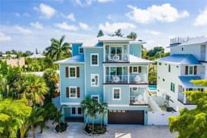 336 Avenida De Mayo, SARASOTA