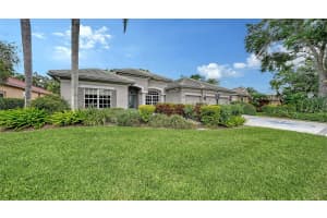 4823 CARRINGTON CIRCLE, SARASOTA, FL 34243 - MLS#MFRA4687377