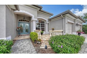 4823 CARRINGTON CIRCLE, SARASOTA, FL 34243 - MLS#MFRA4687377