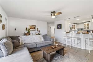 395 GULF BREEZE BOULEVARD, VENICE, FL 34293 - MLS#MFRA4687394