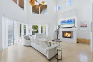 7755 HOLIDAY DRIVE, SARASOTA, FL 34231 - MLS#MFRA4687403