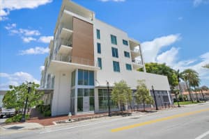 332 COCOANUT AVENUE, SARASOTA, FL 34236 - MLS#MFRA4687470